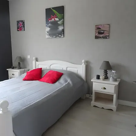 D'hotes Les Ecureuils Bed & Breakfast