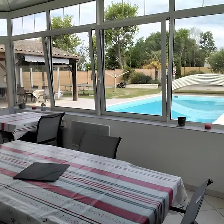 D'hotes Les Ecureuils Bed & Breakfast