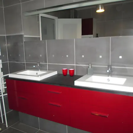 D'hotes Les Ecureuils Bed & Breakfast 3*